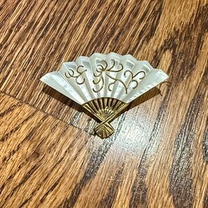 Elegant Gold and Cream Fan Brooch